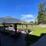 Family & Mountain C'est La Vie Хостел Хаслиберг