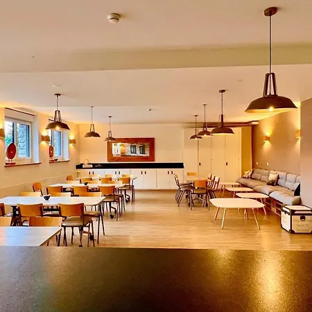 Family & Mountain C'est La Vie *