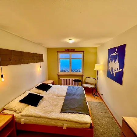 Family & Mountain C'est La Vie Hostel *