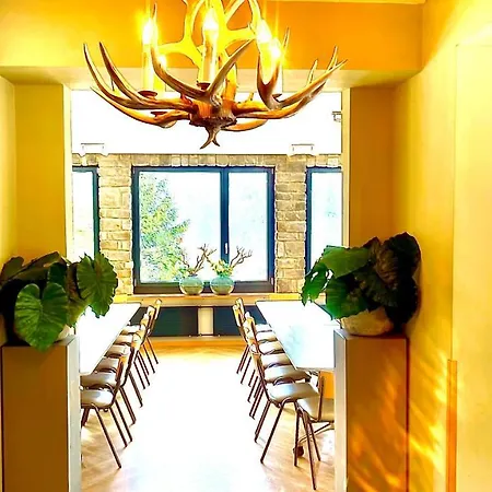 Family & Mountain C'est La Vie *