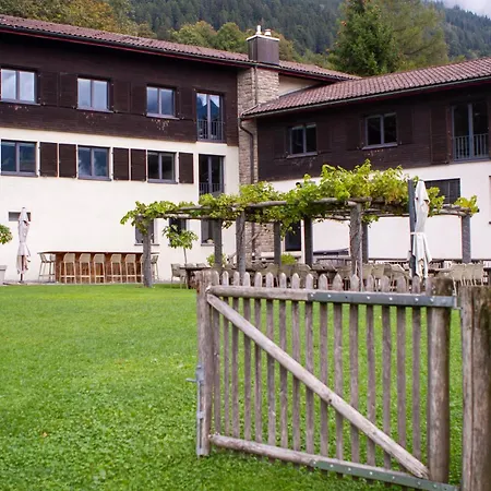 Family & Mountain C'est La Vie