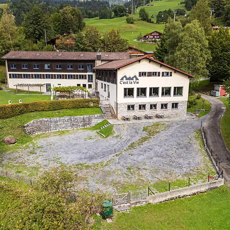 Hostel Family & Mountain C'est La Vie