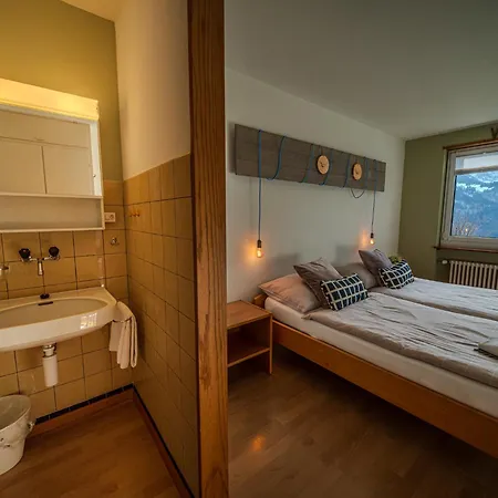 Hostel Family & Mountain C'est La Vie *