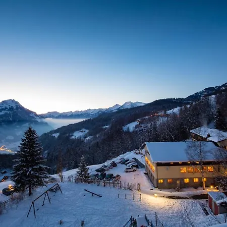 Family & Mountain C'est La Vie Hasliberg