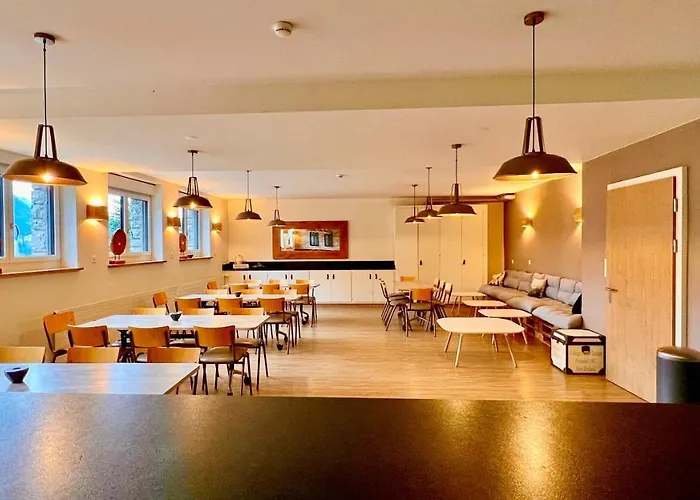 Family & Mountain C'est La Vie *