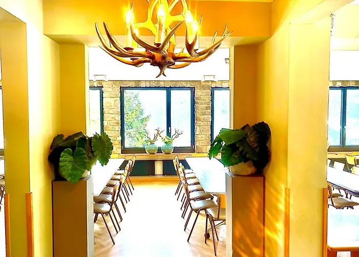 Family & Mountain C'est La Vie *