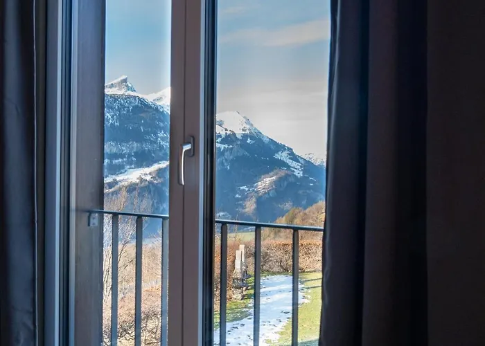 Family & Mountain C'est La Vie Hostel *