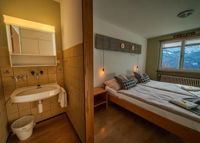 Hostel Family & Mountain C'est La Vie *