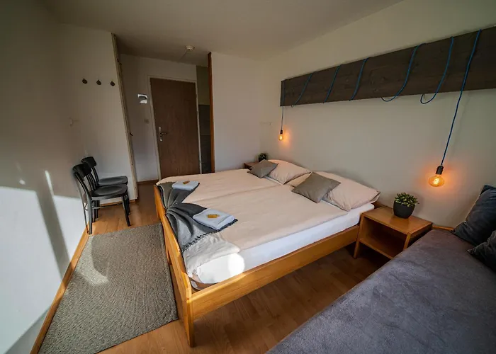 Family & Mountain C'est La Vie Hasliberg