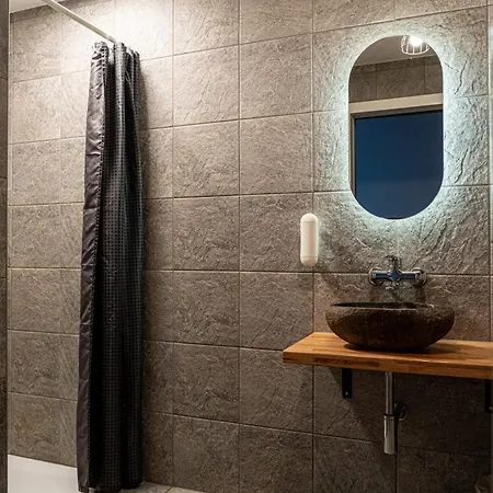 Family & Mountain C'est La Vie *