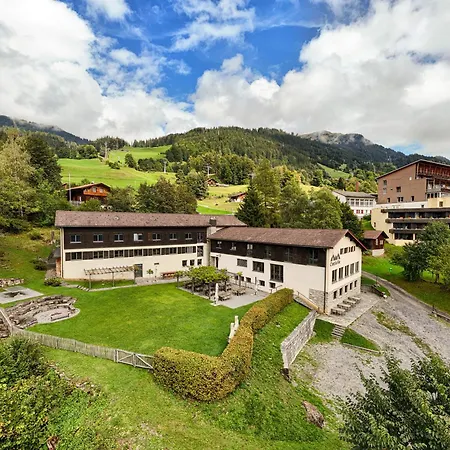 Family & Mountain C'est La Vie