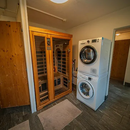 Family & Mountain C'est La Vie Hostel *