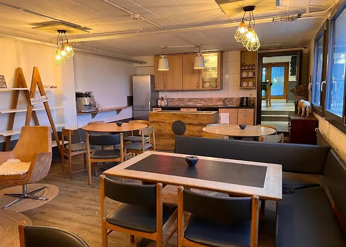 Hostel Family & Mountain C'est La Vie *