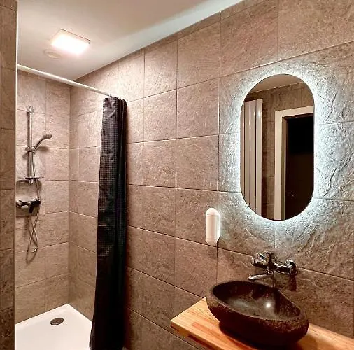 Family & Mountain C'est La Vie Hostel *