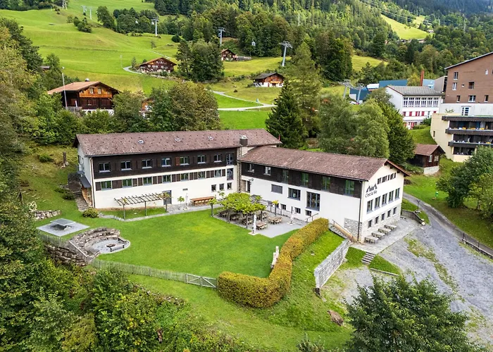 Hostel Family & Mountain C'est La Vie *